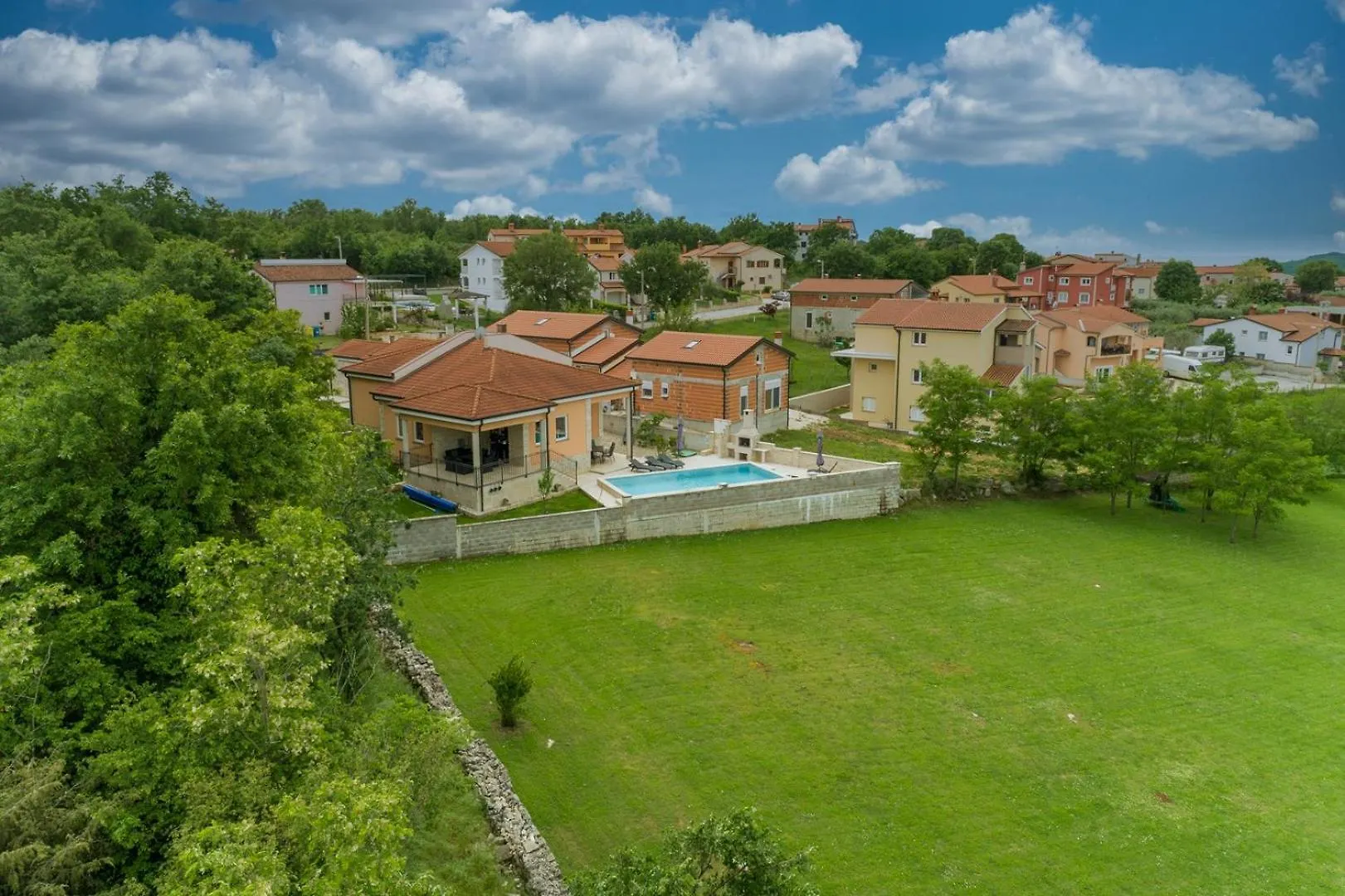 Villa Ravina Radmani 0*,  Croatia
