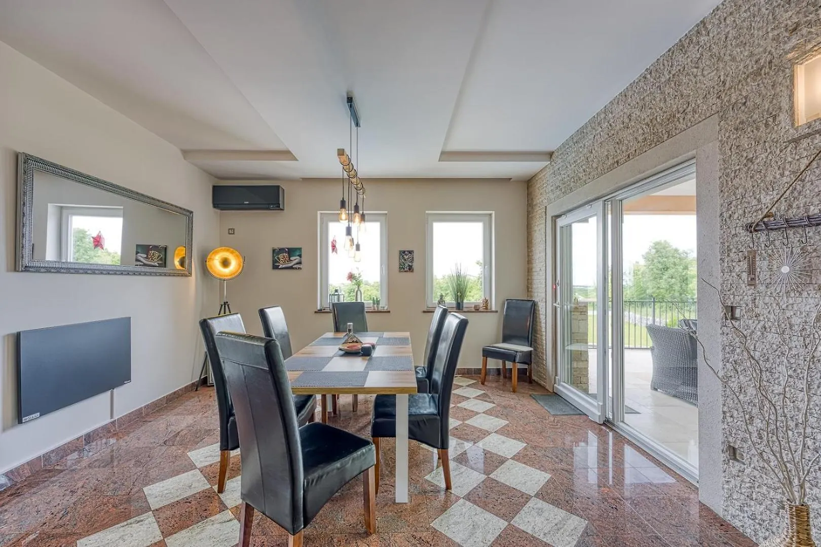 Villa Ravina Radmani